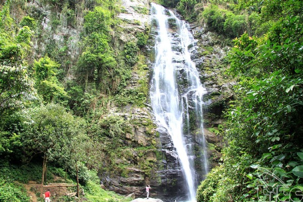 Visiting Pu Mat National Park